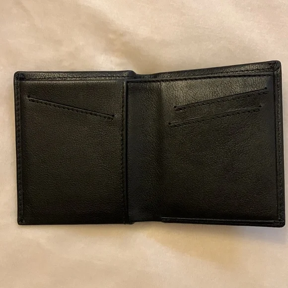 NWOT Vincero billfold wallet - Picture 6 of 10
